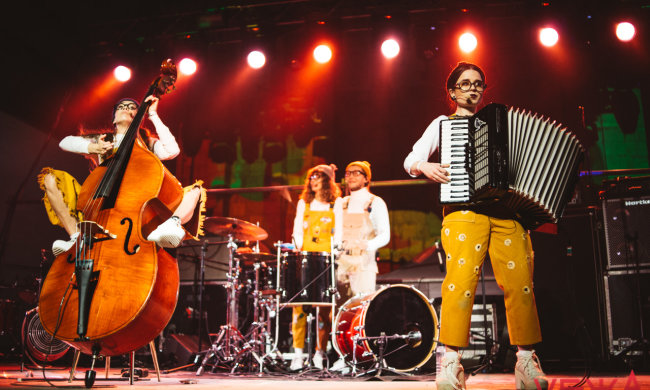 KAZKA плаче, "ЦеШо" – ненавидить: гурт показав пісню для Євробачення, дика енергетика