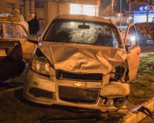 З похмілля за кермо: у центрі Києва влаштували місиво з авто