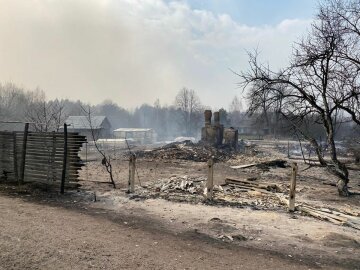 Фото з місця пожежі