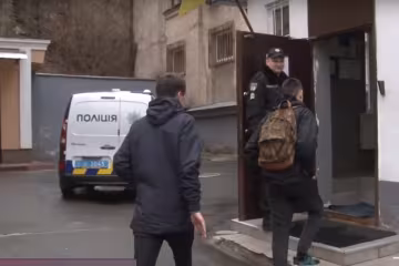 подростки в полиции, скриншот из видео