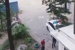 У Дніпрі молоді батьки ледь не втратили донечку через зомбо-ящик - летіла з вікна, як метелик