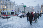Кияни байдуже їхали на роботу повз труп, лежав просто на пероні: фото