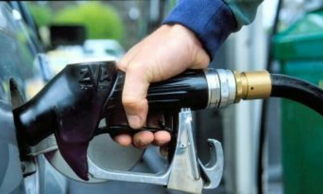 Українські заправки різко піднімуть ціну на паливо