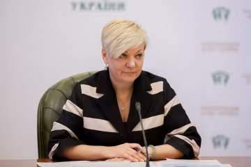 "Воспитанная гнида": журналист рассказал, где Гонтарева взяла деньги на новый бизнес