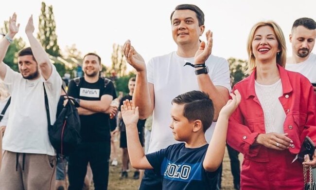 Дмитро Разумков з сім'єю, instagram.com/dmytro.razumkov