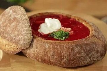 Борщ, который подают в хлебе: рецепт блюда с гуцульским привкусом