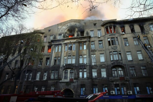 Пожар в колледже Одессы, фото - omr.gov.ua
