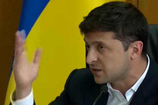 Зеленський провів термінову нараду - скріншот з відео