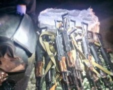Солдат ЗСУ віз на Майдан 12 автоматів і СВД