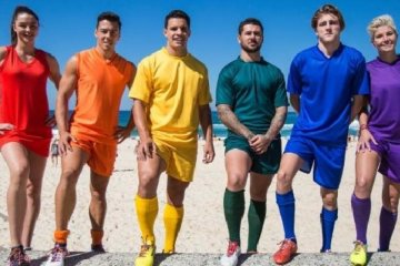 Австралійські спортсмени підтримують геїв райдужними шнурками
