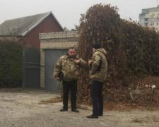 "Оппоблок" пугает избирателей Днепропетровска повестками от военкомов (видео)
