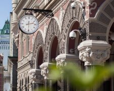 Зняття готівки в банкоматі: рекордний обсяг в Україні