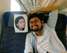 Індієць полетів у медовий місяць з фотографією дружини