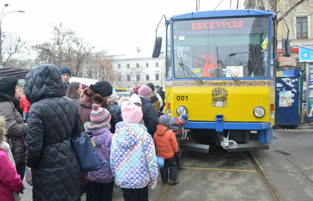 Где развеять детей в Киеве на Новый год: подарите малышам сказку