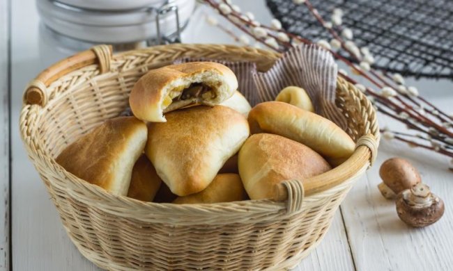 Смачніше ніж у бабусі: рецепт пиріжків з грибною начинкою