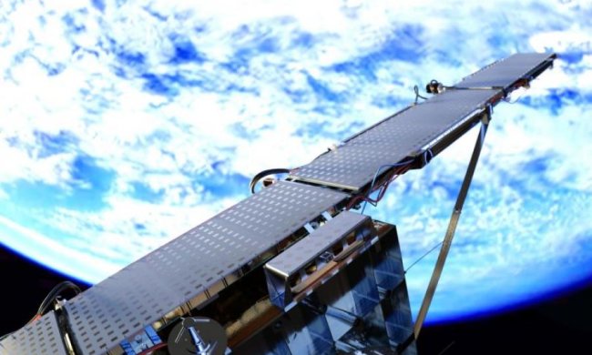 Над землянами встановлять тотальний контроль з космосу