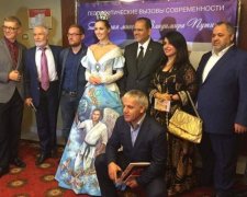 В сети обсуждают платье Путина