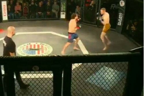 Боєць ММА програв поєдинок, не пропустивши жодного удару: відео