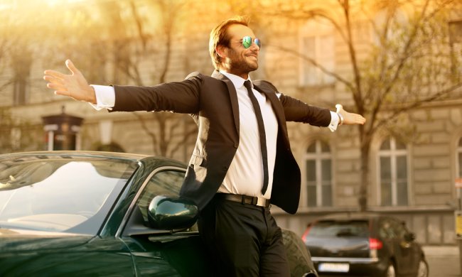 Знаки, которые зацелует удача: прогноз от астролога на июнь