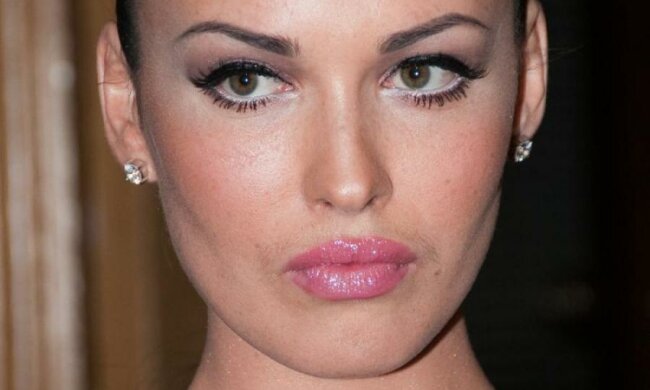 Наприседала: Астафьева показала свой "орех" Таиланду