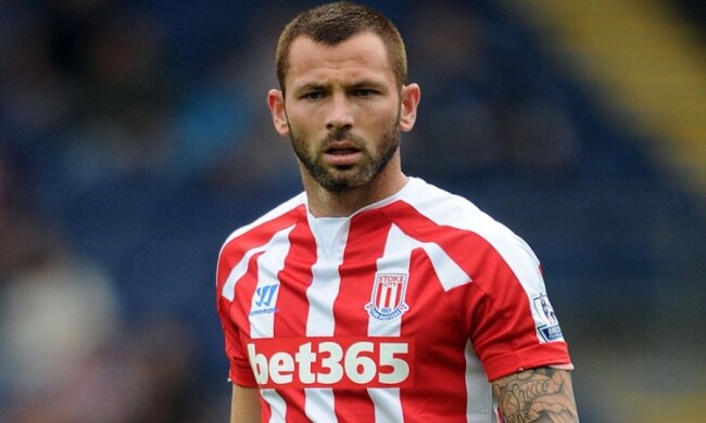 Футболист Сток Сити отбывает дисквалификацию на курорте