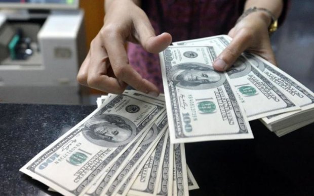 Курс валют 26 марта: доллар серьезно прыгнул