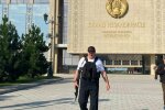 Олександр Лукашенко з автоматом в руках, фото: РИА Новости