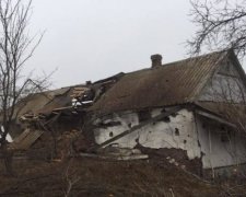 Уламки цегли та руїни: окупанти обстріляли Авдіївку з танків