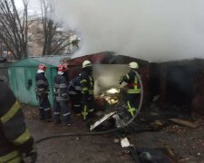 У Києві в Голосіївському районі в гаражах згоріло двоє людей, фото: Інформатор