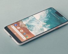 Google Pixel 3 XL: живі фото показали, звідки злизаний дизайн
