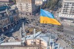 Військовий парад на Хрещатику змусив киян "осідлати" сміттєві баки та біотуалети
