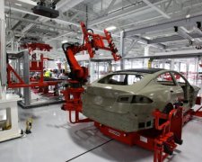Омелян заманивает производство Tesla в Украину