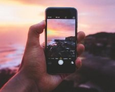 Появились первые фото iPhone X Plus