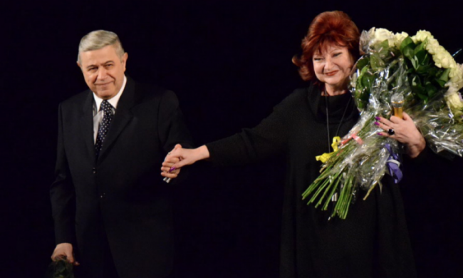 Дідугани, вчіться: скандальна письменниця жорстоко пожартувала над Петросяном