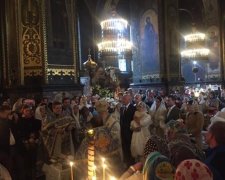 Бюджет почекає: Тимошенко прогуляла Раду через хрестин