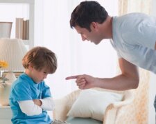 Виховання дитини. Фото з відкритих джерел