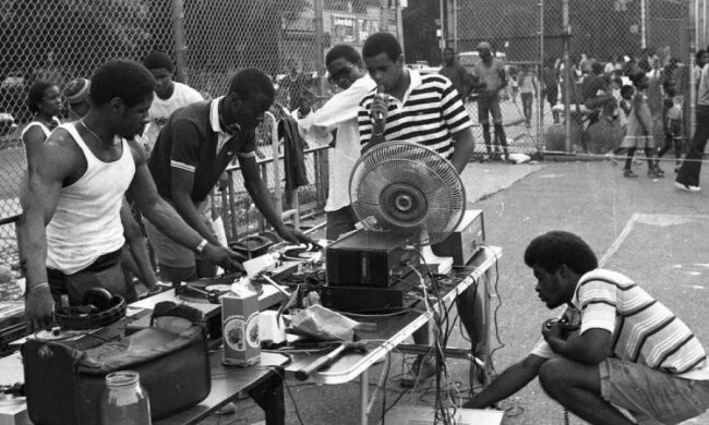 Хип-хопу 44 года: день рождения жанра