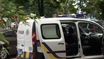 В Запорожье банда извергов заставила мужчину "целовать" землю за 10 гривен