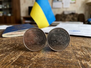 пам'ятні монети 10 гривень Ми сильні Ми разом