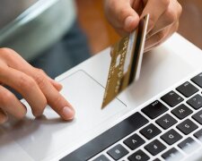 Шахраї з фінансовою допомогою