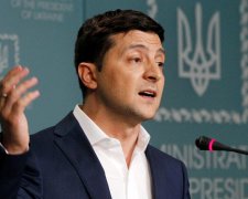 Зеленский "казнит" систему Порошенко: семь десятков глав администраций - одним махом