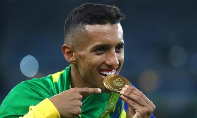 Челсі і Манчестер Юнайтед посперечаються за захисника ПСЖ