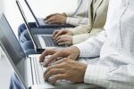 Петицію про вільне володіння зброєю перевірять на технічні маніпуляції