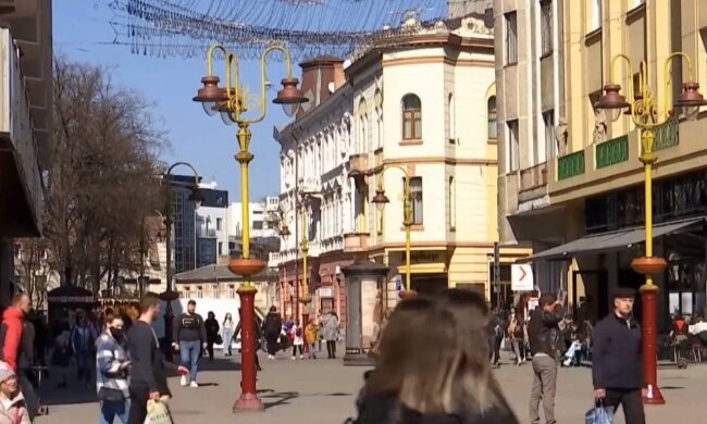 вулиця / скріншот з відео