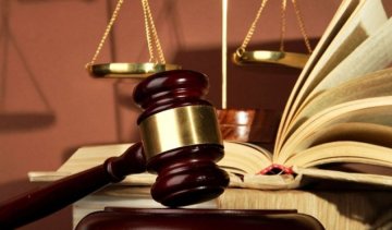 Юристи Дніпропетровська організували флешмоб зі знання права