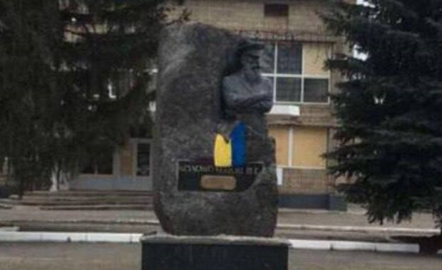 В Волчанске развевается флаг Украины