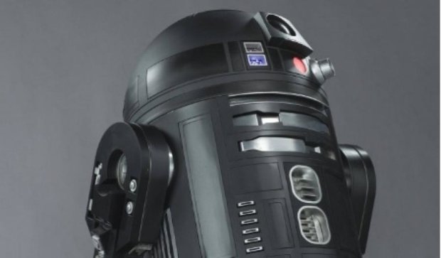 R2-D2 перейшов на темну сторону сили (фото)