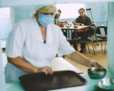 Стало известно, кому чаще всего украинцы дают взятки