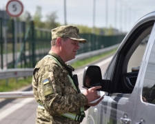 Проверка документов на границе Украины