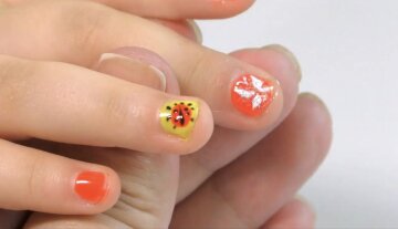 Детский манюкюр: фото скрин Ютуб